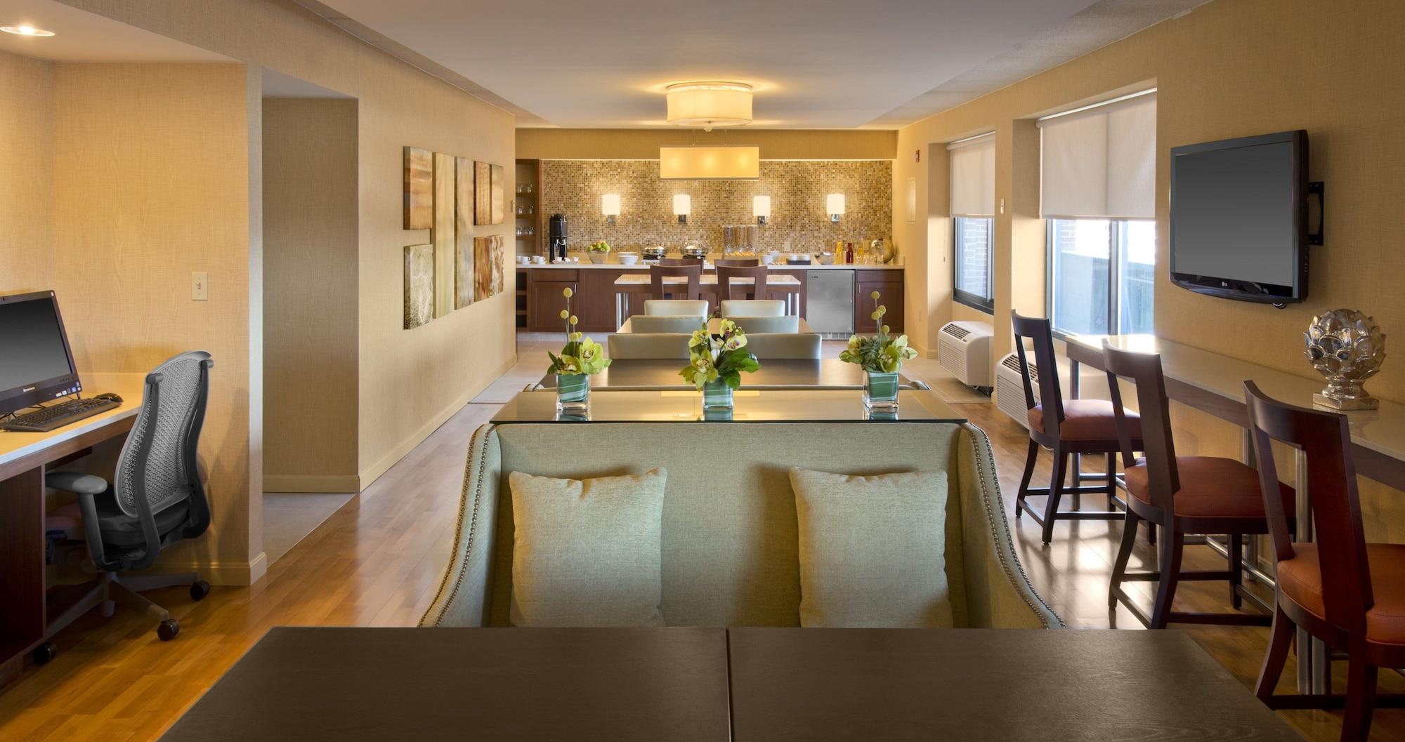 Doubletree Boston North Shore Danvers Exterior foto