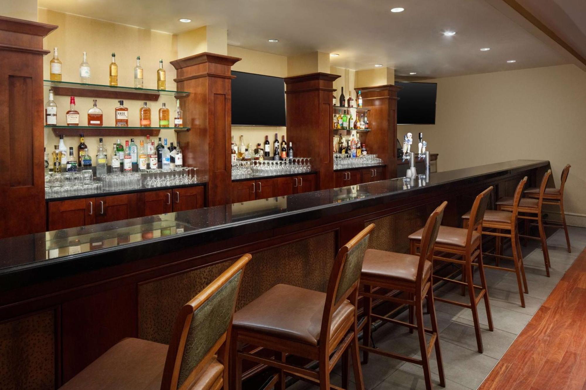 Doubletree Boston North Shore Danvers Exterior foto