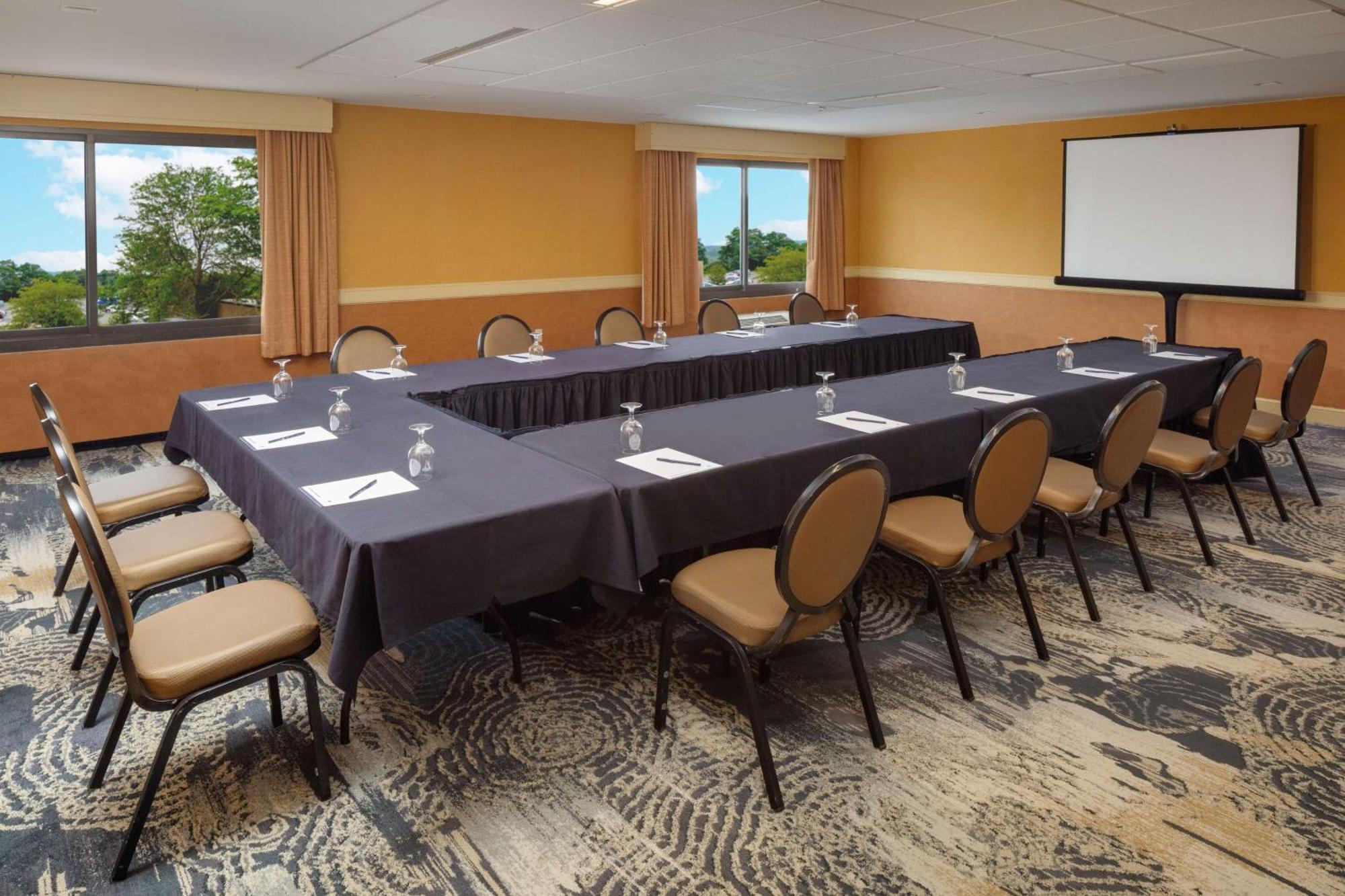 Doubletree Boston North Shore Danvers Exterior foto