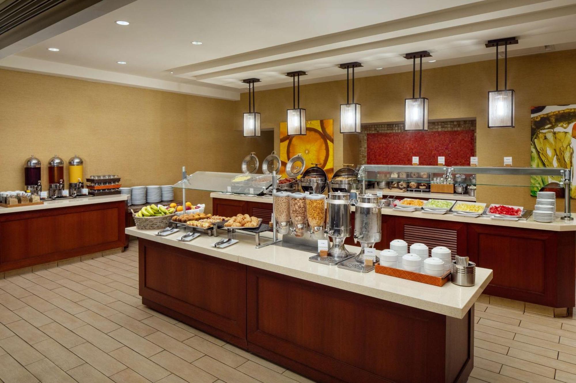 Doubletree Boston North Shore Danvers Exterior foto